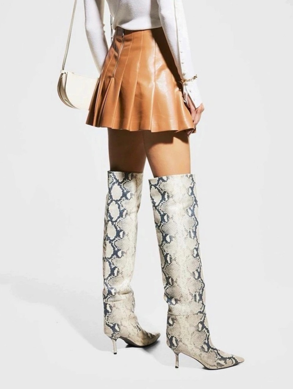 alice + olivia vmVegan Pleated Mini Skirt
